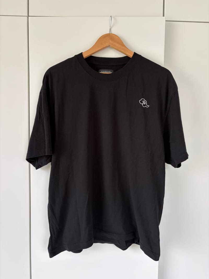 tee - black