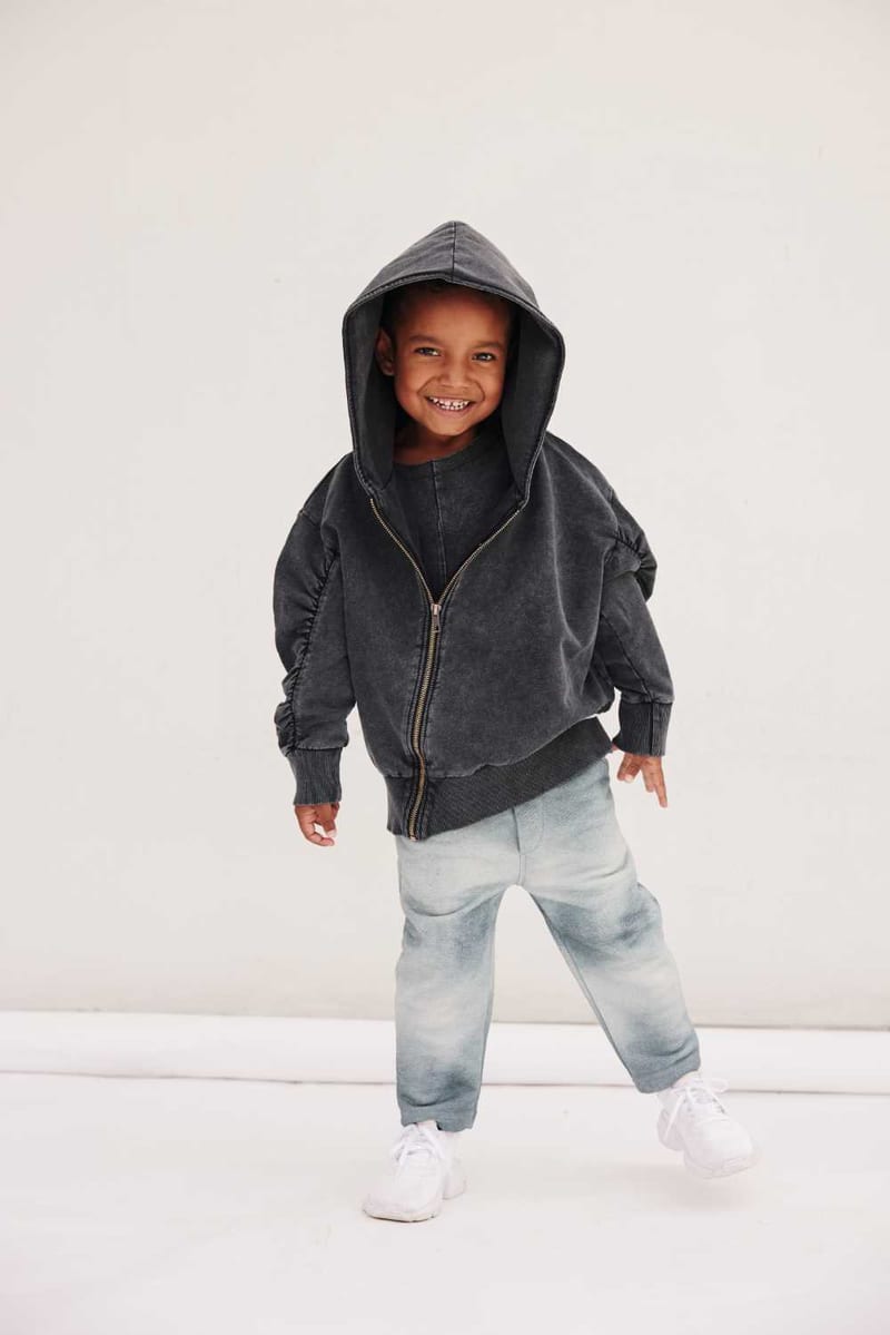 VINATGE BLACK PUFF ZIP HOODIE
